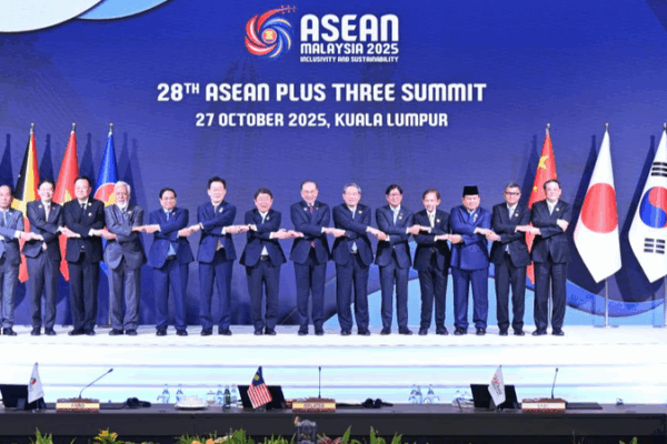 Chinese Premier Calls for Stronger East Asia Economic Ties Chinese_Premier_Calls_for_Stronger_East_Asia_Economic_Ties