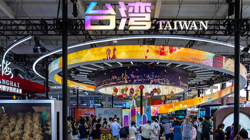 Cross-Strait Bonds: Travel & Culture Bringing Youth Together Cross_Strait_Bonds__Travel___Culture_Bringing_Youth_Together