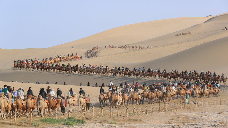 Dunhuang_Desert_Oasis_Sees_National_Day_Tourism_Boom - News for amigos, by amigos Dunhuang_Desert_Oasis_Sees_National_Day_Tourism_Boom