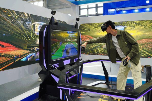 From Movies to Mobility: Service Spending Fuels Chinese Mainland’s Growth From Movies to Mobility: Service Spending Fuels Chinese Mainland’s Growth