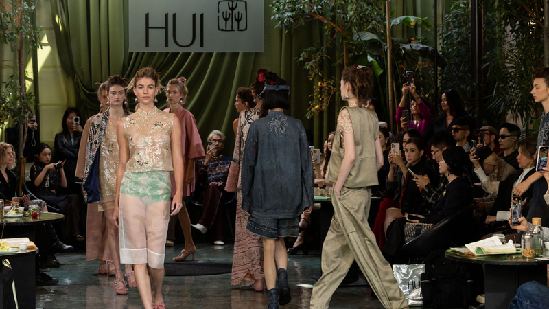 FA8YNFJLXBTHFOV9H3CE - News for amigos, by amigos HUI’s “Song of Silver” Shines at Milan Fashion Week video poster