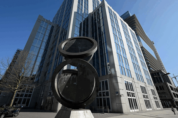 EU Delivers €4B Frozen Russian Asset Loan to Ukraine Amid Kremlin Warnings EU Delivers €4B Frozen Russian Asset Loan to Ukraine Amid Kremlin Warnings