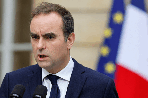 France Unveils New Cabinet Amid Political Crisis France_Unveils_New_Cabinet_Amid_Political_Crisis