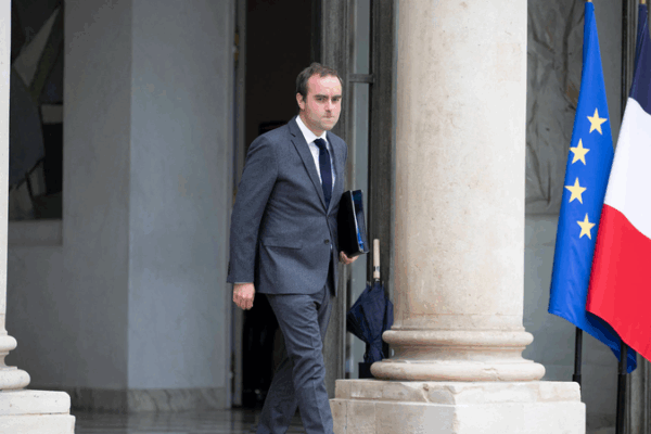 French PM Lecornu Faces Budget Showdown in Race Against Time French_PM_Lecornu_Faces_Budget_Showdown_in_Race_Against_Time