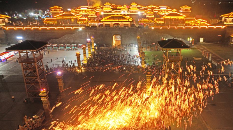 GLGW1JJ14U1PKKP95YCO - News for amigos, by amigos Golden Week Booms: China's Travel & Spending Hit New Highs 🌟