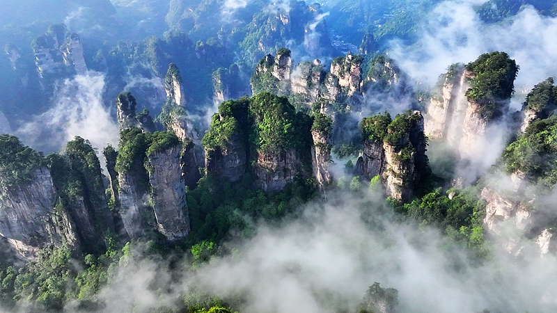 Discover Six Wonders Pavilion’s Breathtaking Views at Zhangjiajie Park Discover Six Wonders Pavilion’s Breathtaking Views at Zhangjiajie Park video poster