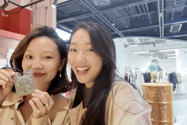 How Lydia Wang Is Redefining Tibetan Wellness for a Global Generation How_Lydia_Wang_Is_Redefining_Tibetan_Wellness_for_a_Global_Generation video poster