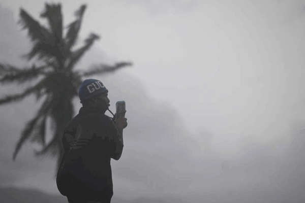 Hurricane Melissa Heads for Jamaica: Cat-5 Fury Hurricane_Melissa_Heads_for_Jamaica__Cat_5_Fury video poster