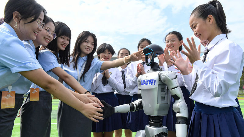 JEYUJ2GTKU67H1DWMJMV - News for amigos, by amigos World Teachers’ Day: How AI Is Redefining the Classroom