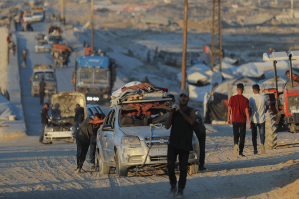 Israel closes Gaza coastal road, blocking displaced Palestinians’ return Israel closes Gaza coastal road, blocking displaced Palestinians’ return