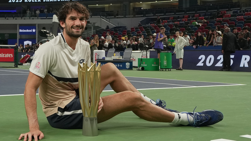 Qualifier_Vacherot_Stuns_Cousin_to_Win_Shanghai_Masters - News for amigos, by amigos Qualifier_Vacherot_Stuns_Cousin_to_Win_Shanghai_Masters