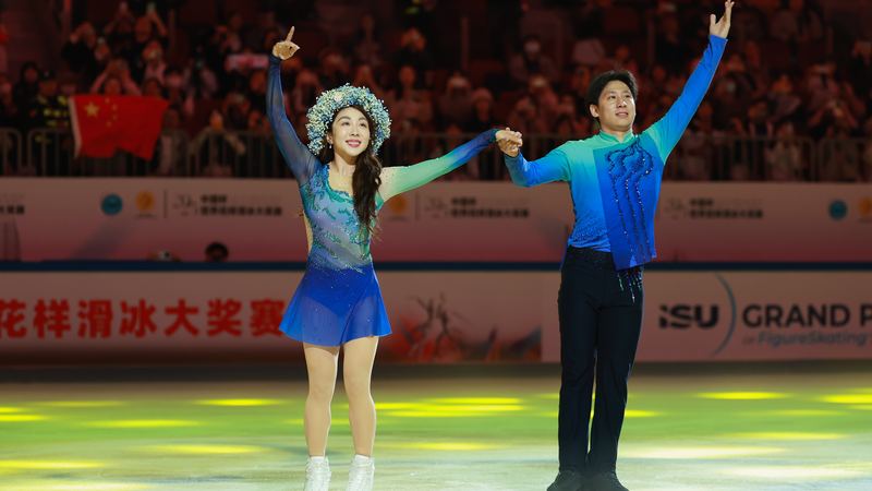 Sui_Wenjing___Han_Cong_Snag_Bronze_in_ISU_Grand_Prix_Comeback - News for amigos, by amigos Sui_Wenjing___Han_Cong_Snag_Bronze_in_ISU_Grand_Prix_Comeback