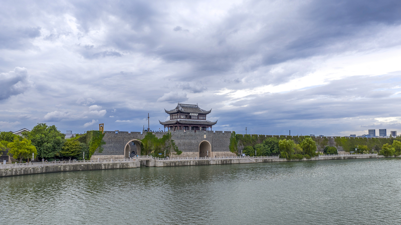 Suzhou_Uncovered__Where_Ancient_Gusu_Meets_Modern_Tech_poster - News for amigos, by amigos Suzhou_Uncovered__Where_Ancient_Gusu_Meets_Modern_Tech video poster