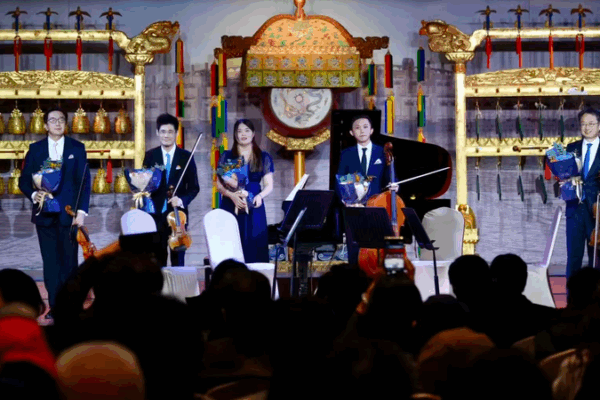 Temple of Heaven Unites East & West in Epic Classical Concert Temple_of_Heaven_Unites_East___West_in_Epic_Classical_Concert