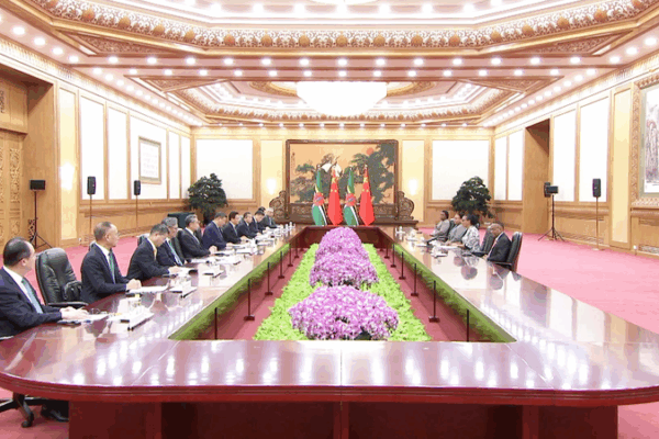 Xi Jinping Hails 20 Years of China-Dominica Friendship Xi_Jinping_Hails_20_Years_of_China_Dominica_Friendship video poster