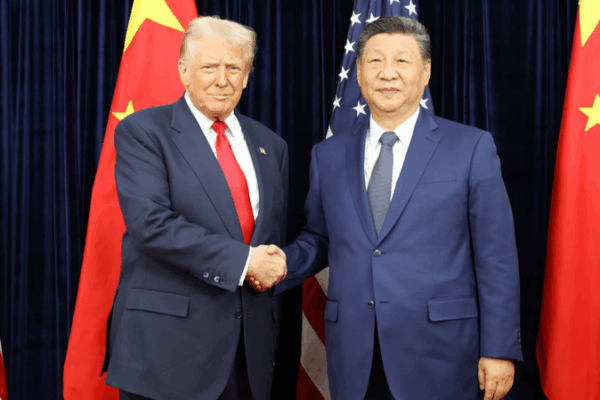 Xi_Jinping_and_Trump_Shake_Hands_in_Busan video poster