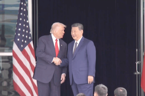 Xi Jinping and Trump Share Handshake, Wave Goodbye in Busan Xi_Jinping_and_Trump_Share_Handshake__Wave_Goodbye_in_Busan video poster