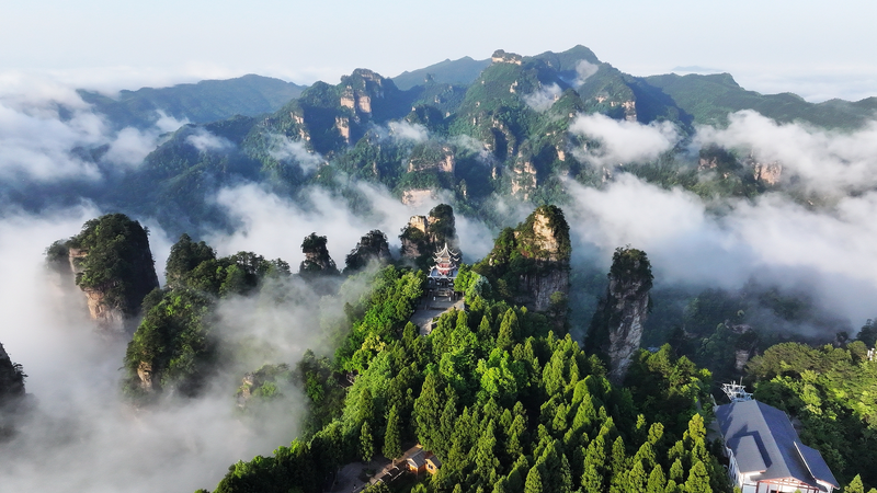 Soaring Views at Zhangjiajie’s Six Wonders Pavilion video poster