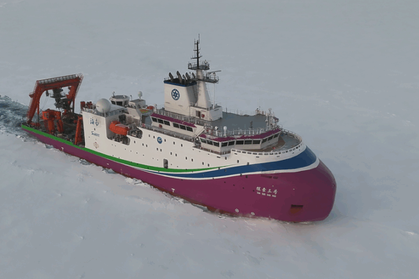 China’s Tan Suo San Hao and Striver Sub Dive into Arctic History China’s Tan Suo San Hao and Striver Sub Dive into Arctic History