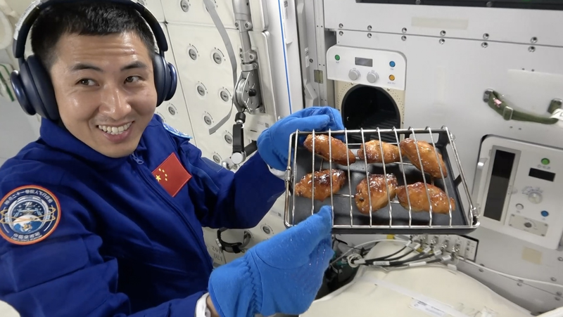 Chinese Space Station’s Space Oven Lets Astronauts Bake Barbecue in Orbit