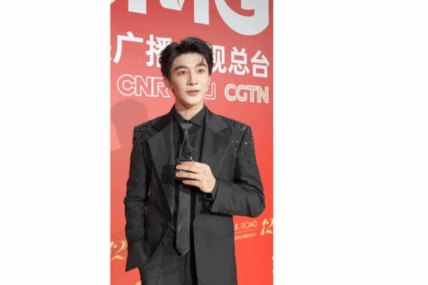 Actor_Xia_Zhiguang_Highlights_Fuzhou_s_Green_Wonders video poster