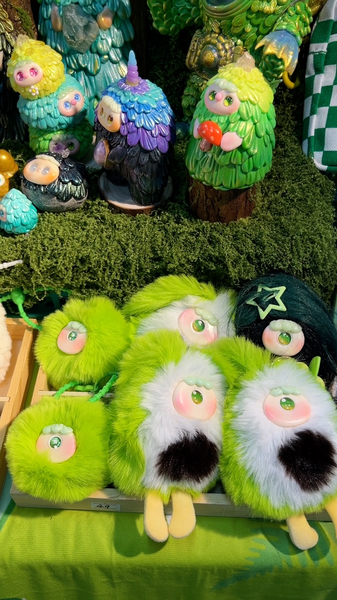 Amazing_Toy_Show_Beijing_2025_Brings_Happiness_to_Life video poster