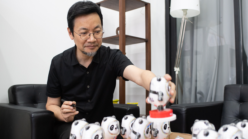 Bing_Dwen_Dwen_Designer_Talks_Mascot_Magic___Torch_Honor