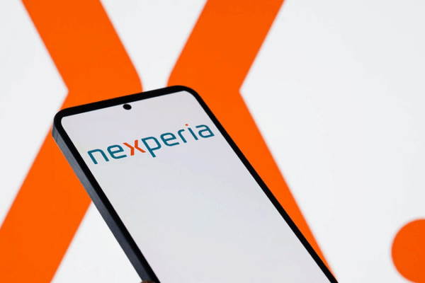 China Mulls Export Exemptions for Nexperia Chips to Ease Carmaker Crunch China_Mulls_Export_Exemptions_for_Nexperia_Chips_to_Ease_Carmaker_Crunch