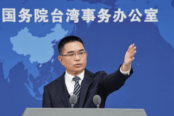 China_Urges_US_Caution_on_Taiwan_After__330M_Arms_Sale