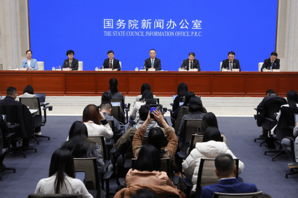 Chinese_Mainland_Uses_Real_World_Scenarios_to_Boost_Tech_Innovation