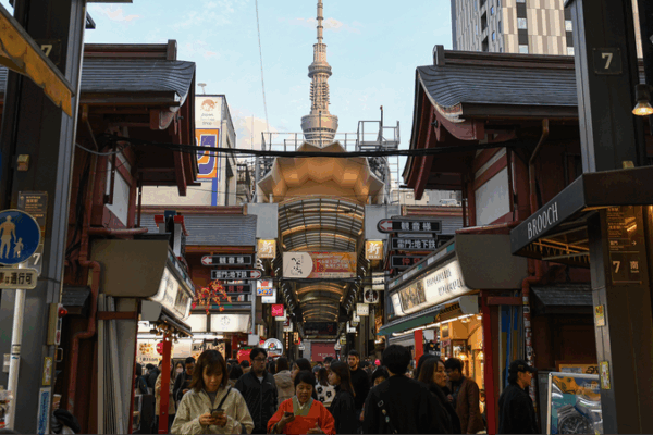 Chinese_mainland_travel_advisory_sends_Japan_s_retail_and_tourism_stocks_tumbling