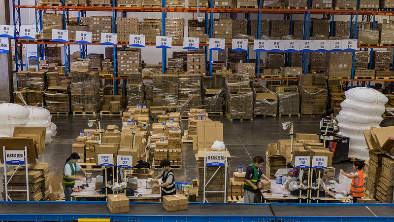 Double_11_Festival_Smashes_Record__777M_Parcels_in_One_Day