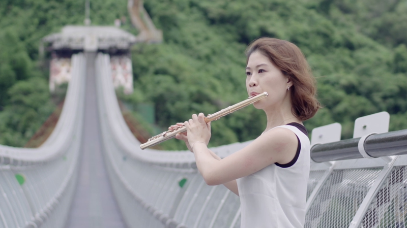 Flautist_Ye_Yireng_Breathes_New_Life_into__Spring_Wind_Blows_ video poster