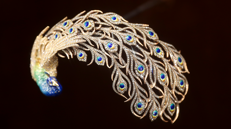 Historic_Jewels_Sparkle_at_China_International_Import_Expo