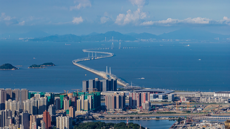Hong_Kong_Zhuhai_Macao_Bridge_Shines_at_15th_National_Games video poster