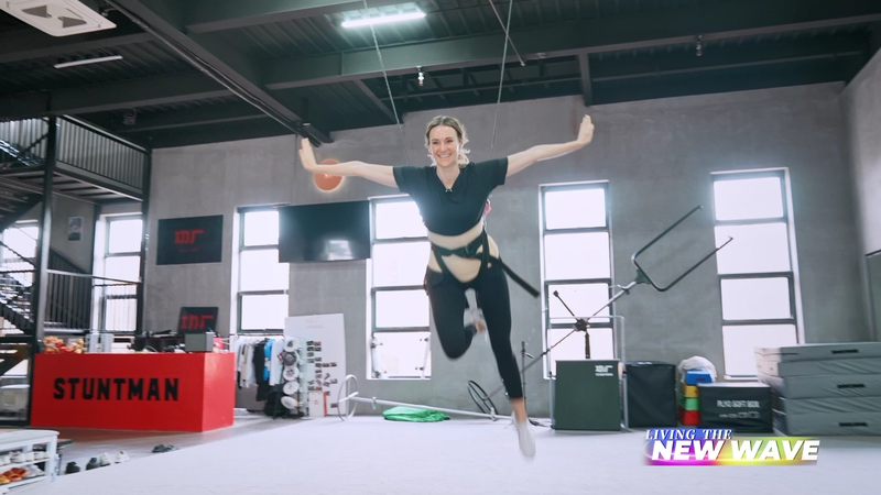 Inside__Living_the_New_Wave___Foreign_Stars_Shine_on_Chinese_Mainland_Screens video poster