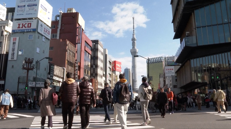 Japan_s_Tourism_Takes_a_Hit_as_Chinese_Mainland_Visitor_Numbers_Fall video poster