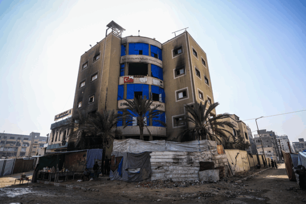 Gaza Truce Faces Aid Crunch and Boundary Dispute, Testing Trump’s Peace Plan