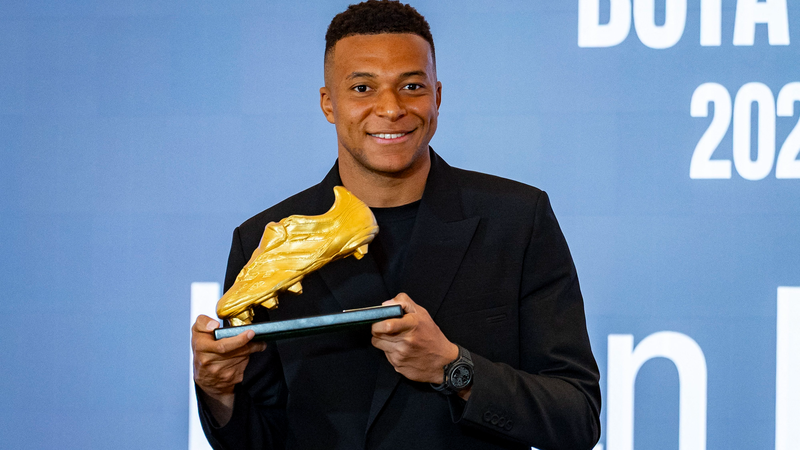 Mbappe_Wins_European_Golden_Boot_with_31_Goals_in_Debut_Season - News for amigos, by amigos Mbappe_Wins_European_Golden_Boot_with_31_Goals_in_Debut_Season