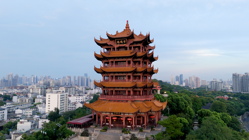 NY9TB9G6RUCXX4IVW24C - News for amigos, by amigos Discover Wuhan’s Yellow Crane Tower: A Timeless Skyline Icon video poster