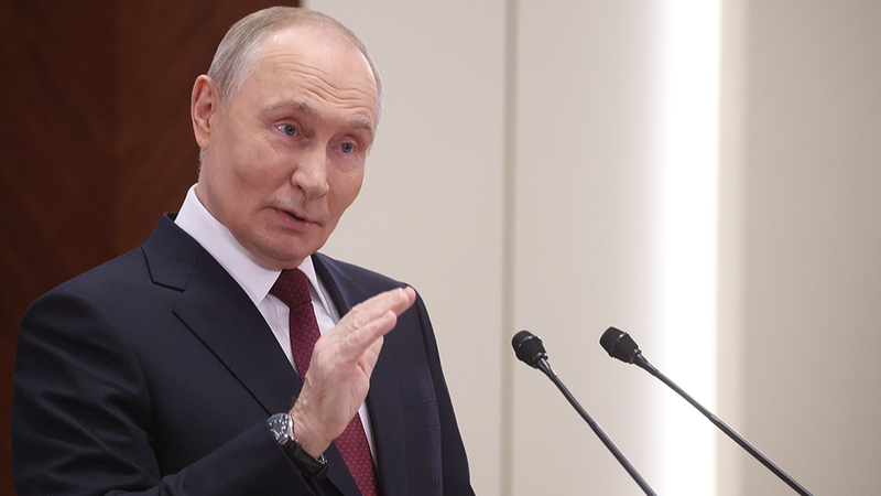 New_Peace_Talks_Face_Major_Divisions_Over_Donbas__NATO___Troops