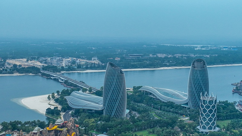 OYFJ5OMDV6KSS17KD9J1 - News for amigos, by amigos Ocean Flower Island: Danzhou’s Modern Artificial Paradise video poster