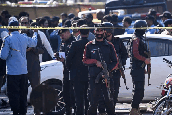 Pakistani_Taliban_Claims_Islamabad_Court_Bombing__12_Dead