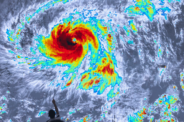 Philippines_Pauses_Kalmaegi_Rescue_as_Super_Typhoon_Fung_wong_Looms