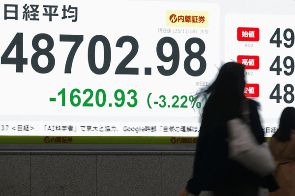 Yen Slump Intensifies as Takaichi’s Taiwan Remarks Shake Japan’s Economy