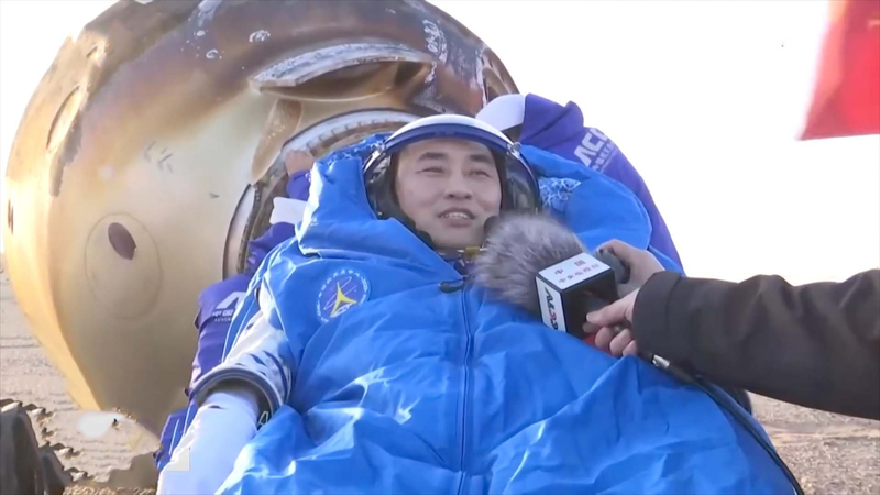 Shenzhou_20_Astronaut_Chen_Zhongrui_Exits_Capsule_After_Friday_Landing_poster - News for amigos, by amigos Shenzhou_20_Astronaut_Chen_Zhongrui_Exits_Capsule_After_Friday_Landing video poster