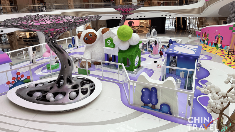 Shop_and_Snuggle__Haikou_s_Duty_Free_Mall_Welcomes_Cat_Lovers - News for amigos, by amigos Shop_and_Snuggle__Haikou_s_Duty_Free_Mall_Welcomes_Cat_Lovers