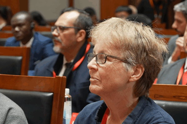 Sinologist_Dunlop__China_Feels__Neither_Inferior_Nor_Superior_