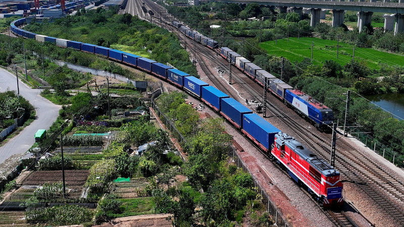 Steel_Caravans__China_Europe_Railway_Express_Links_Xi_an_to_229_Cities - News for amigos, by amigos Steel_Caravans__China_Europe_Railway_Express_Links_Xi_an_to_229_Cities