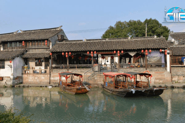 Step_Into_Shanghai_s_Fengjing_Ancient_Water_Town video poster